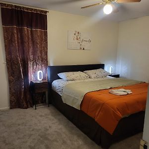 3Edrooms 2Bathrooms, King Suite, Free Parking, Wi-Fi, Columbus Osu Exterior photo