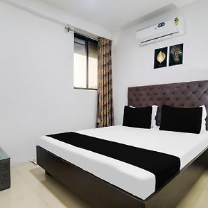 Hotel O Genius In Rooms Surat Exterior photo