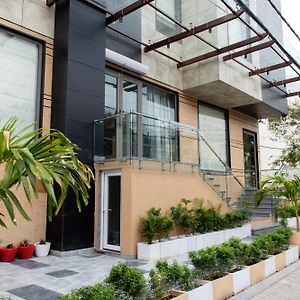 Hotel Avenue 30 Lucknow Exterior photo