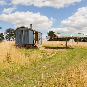 Barbara Shepherds Hut Hotel Weald Exterior photo