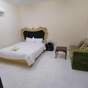 Private Guest Room In Kuwaitat Al Ain Exterior photo