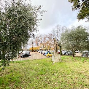 Red House Apartment Gubbio Exterior photo