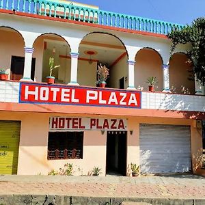 Hotel Plaza Khajuraho Exterior photo