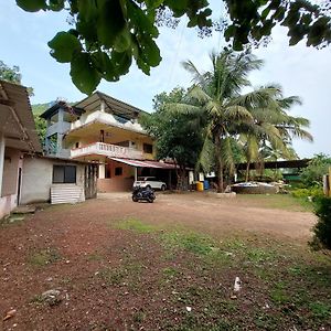 Mountain Breeze Hotel Murud  Exterior photo