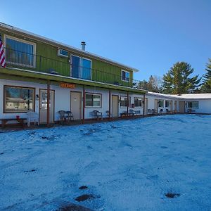 Love Hotels Tomahawk By Oyo At Lake Mohawksin Wi Exterior photo