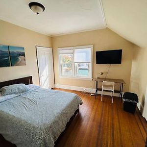 Sunny Spacious Room In Federal Hill, Downtown With Shared Bathroom And Kitchen Cb Providence Exterior photo