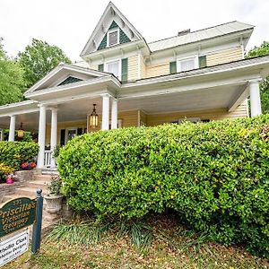 Priscilla'S Downtown Victorian Loft Apartment Getaway Mocksville Exterior photo