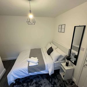 Private Room - Ensuite Bathroom - Free Parking Birmingham Exterior photo