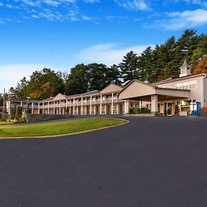 Super 8 By Wyndham Lake George/Downtown Hotel Exterior photo