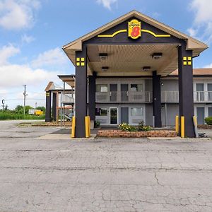 Super 8 By Wyndham Millbury/Toledo Hotel Exterior photo