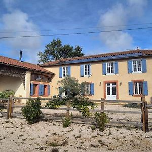 Ferme Equerre 12 Personnes Avec Piscine Villa Viozan Exterior photo