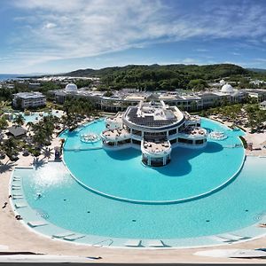 The Signature Level At Grand Palladium Lady Hamilton Resort & Spa Lucea Exterior photo