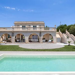 Traditional Villa Located In The Plains Of Menfi Exterior photo