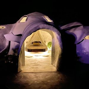 Glamping Cave Hotel Isnos Exterior photo