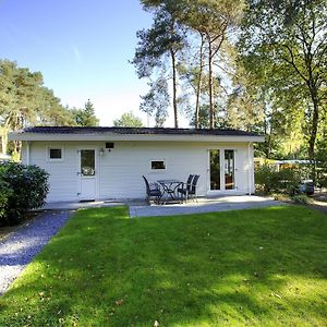 Chalet With A Dishwasher On The Veluwe Villa Otterlo Exterior photo