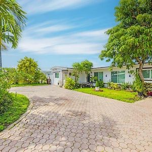 Private Studio In West Hialeah Hotel Exterior photo