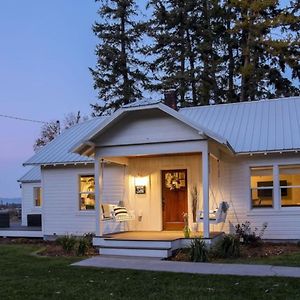 Modern Farmhouse- Conveniently Located In Kalispel Villa Kalispell Exterior photo