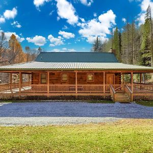 Deer Haven By Avantstay Cabin W Pond Waterfall Saluda Exterior photo