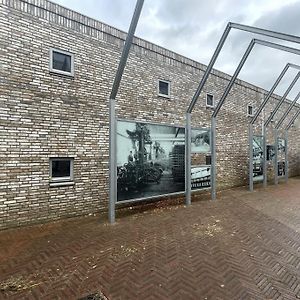 Aesthetic Room Bed En Koffie Weaving Mill Oss Exterior photo