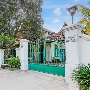 Capital O 93938 Wisma Pamungkas Syariah Hotel Sleman  Exterior photo