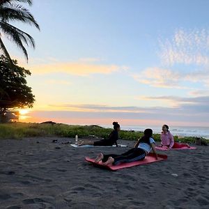 Beach Front Hotel Five Minutes From El Tunco With Yoga Classes El Majahual Exterior photo