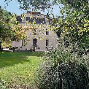 Demeures Ressourcantes - Le Vallon Bed & Breakfast Saint-Martin-de-Saint-Maixent Exterior photo