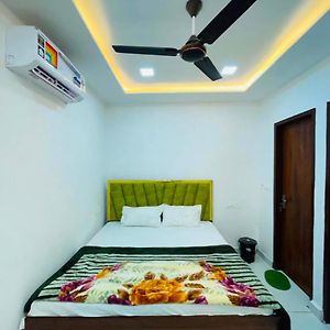 Adesh Hotel Bathinda Exterior photo