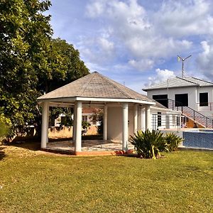 Beachscape At Black River Ethlyn By The Sea Villa Exterior photo