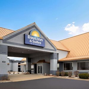 Days Inn & Suites By Wyndham Kokomo Exterior photo