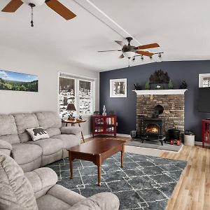 Dog-Friendly W Woodstove Fire Pit & River Access Villa Great Cacapon Exterior photo