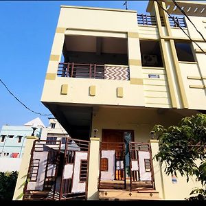 Kalyani Residency Hotel Mandapeta Exterior photo