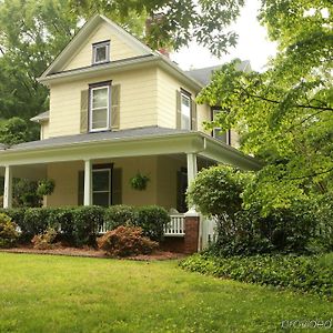 The Dailey Renewal Retreat B & B Greensboro Exterior photo