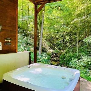 Lakewood - Hot Tub & Nature Retreat Villa Stanton Exterior photo