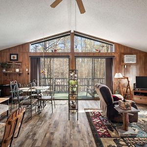 Zen Vibe W Fireplace Grill Deck & Screened Porch Villa Hedgesville Exterior photo