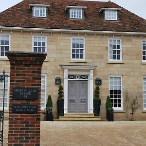 Montpellier House Bed & Breakfast Newport Pagnell Exterior photo