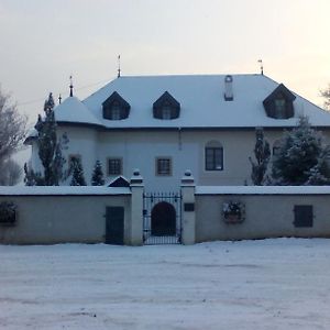 Castle Kastiel Kotesova Apartment Exterior photo