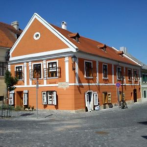 Pont Vendeghaz Hotel Koszeg Exterior photo