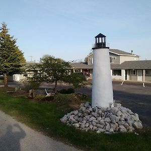 Huron Inn Saint Ignace Exterior photo