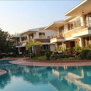 Wonderland Resort Silvassa Exterior photo