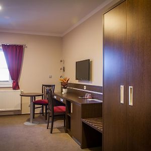 Penzion Na Netrebe Hotel Pardubice Room photo