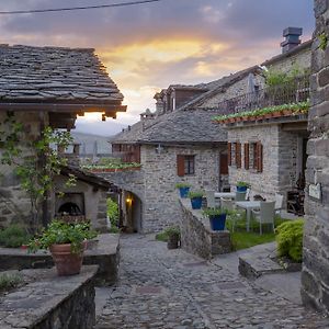 Borgo Casale Guest House Albareto  Exterior photo