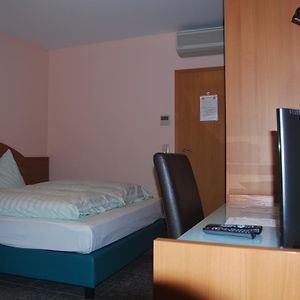 Hotel & Restaurant Garda Darmstadt Room photo