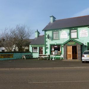 Causeway Tavern Bed & Breakfast Hotel Bushmills Exterior photo