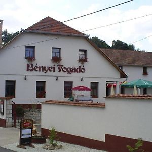 Benyei Fogado Panzio Es Etterem Bed & Breakfast Erdobenye Exterior photo