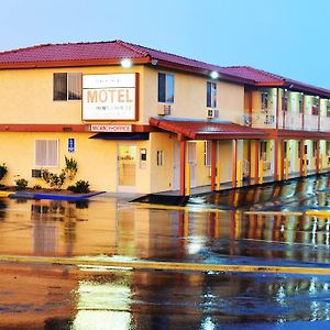 Mojave Inn Victorville Exterior photo