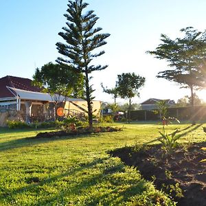 Brownie'S Guesthouse Lake Elementaita Exterior photo