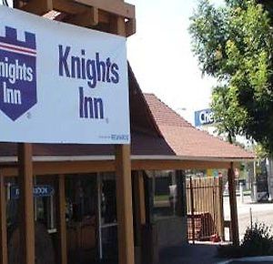 Knights Inn Fresno Exterior photo