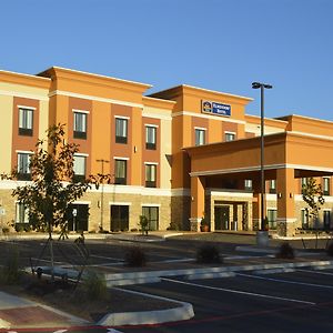 Best Western Plus Elmendorf Hotel Exterior photo