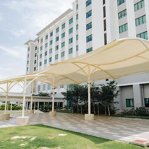 Raia Hotel & Convention Centre Alor Setar Exterior photo