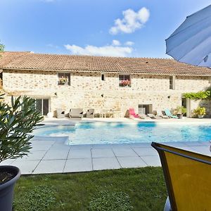 Clos De La Gourmandiere Bed & Breakfast Saint-Lothain Exterior photo